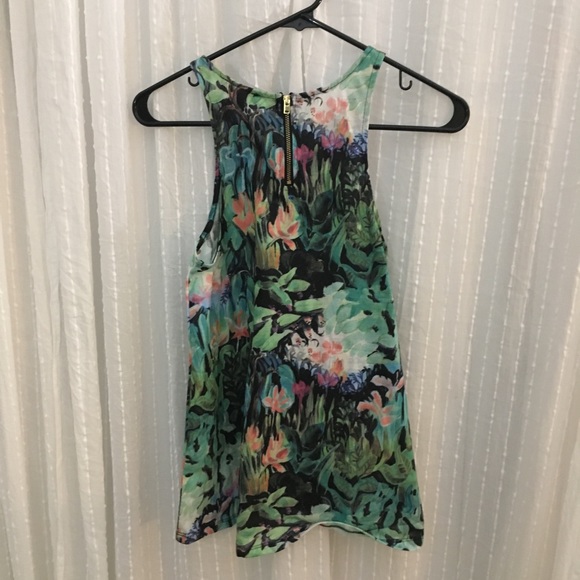 Patterned Tank - Picture 4 of 4